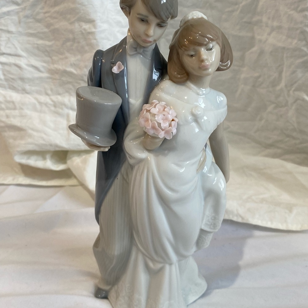 Lladro retired Wedding Bells, Bride and Groom